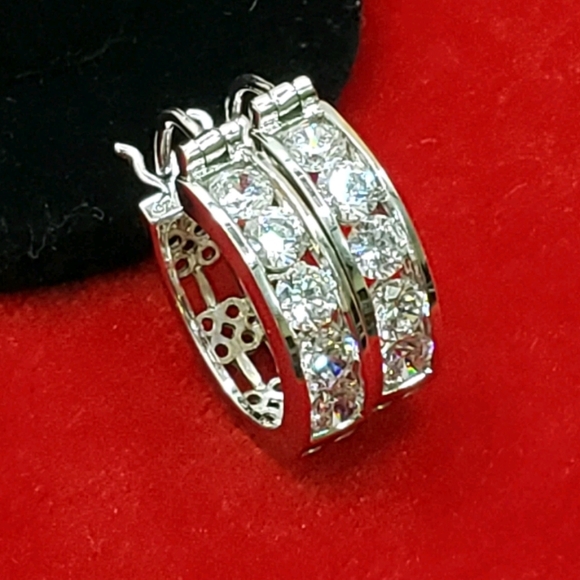 Source Unknown Jewelry - Sterling Silver 4mm Cubic Zirconia CZ Hoop Earrings